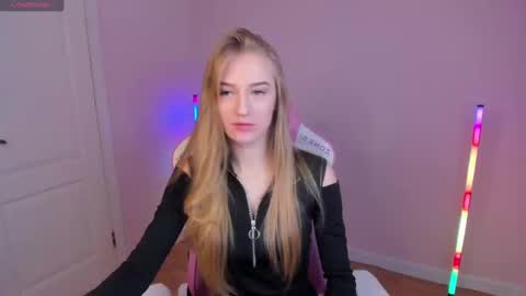 Snapshot of stacy_riiver chatting on February 10, 8:09 am Stacy Mon Tue Wed Thu Fri Sun GMT GMT 3 1000am - 0400pm online show from February 10, 8:09 am