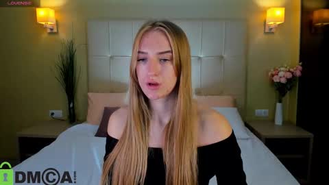 Snapshot of stacy_riiver chatting on September 17, 7:21 am Stacy Mon Tue Wed Thu Fri Sun GMT GMT 3 1000am - 0400pm online show from September 17, 7:21 am