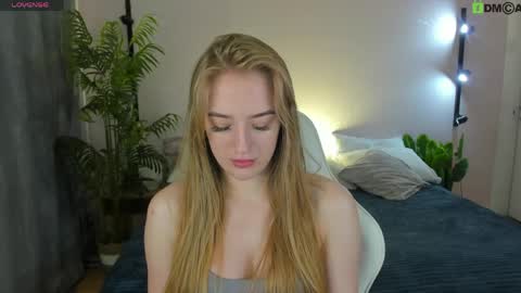 Snapshot of stacy_riiver chatting on May 23, 9:24 am Stacy Mon Tue Wed Thu Fri Sun GMT GMT 3 1000am - 0400pm online show from May 23, 9:24 am