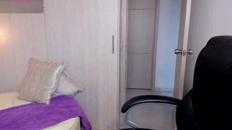 Snapshot of stacyconner chatting on November 14, 8:07 pm Stacy Conner online show from November 14, 8:07 pm