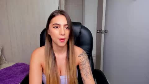 Snapshot of stacyconner chatting on November 19, 8:42 pm Stacy Conner online show from November 19, 8:42 pm