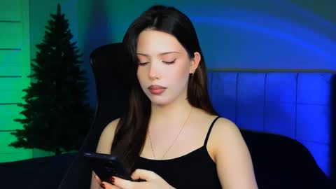 Snapshot of stacygonzales_ chatting on December 18, 9:58 am Bye bye dear See you on December 3st online show from December 18, 9:58 am