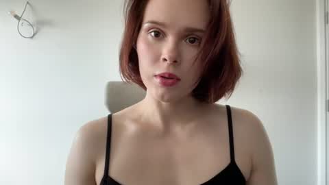 Snapshot of stacyluxxe chatting on June 23, 12:58 pm Stacy online show from June 23, 12:58 pm