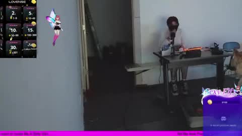 Snapshot of stacytasteme chatting on June 22, 6:10 am Submissive Slut LOVES adoration online show from June 22, 6:10 am