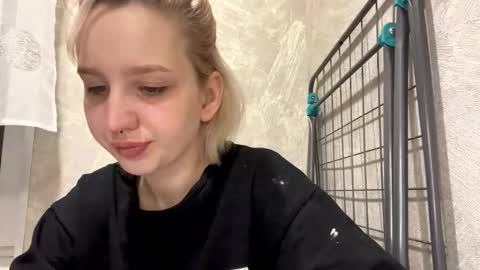 Emma online show from February 23, 6:49 pm