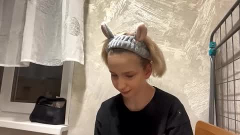 Emma online show from February 26, 8:52 pm