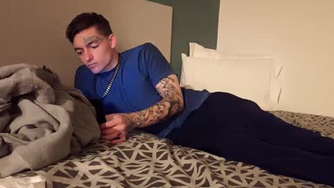 Straightupdownbad online show from November 20, 11:15 pm