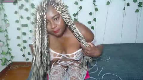 Snapshot of star_briana chatting on May 18, 7:09 pm online show from May 18, 7:09 pm