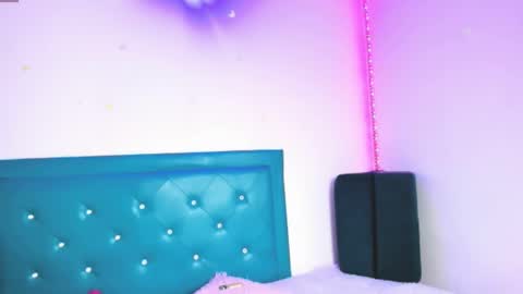  S T A R  online show from February 25, 2:03 am