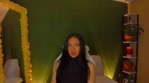 Snapshot of star_sub1 chatting on February 15, 1:02 am star_sub1 online show from February 15, 1:02 am