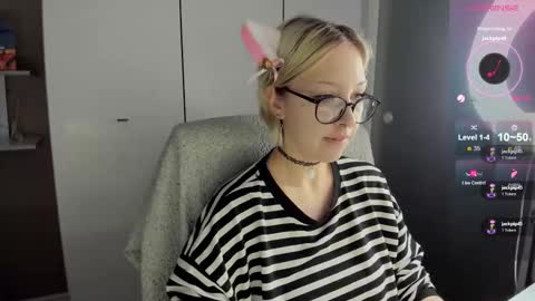 Kate online show from March 17, 7:23 am