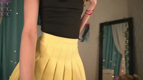 Chloe online show from May 31, 5:04 am