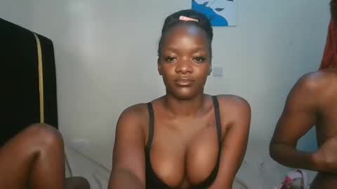 Snapshot of stargirl_lia chatting on March 6, 4:42 am lia online show from March 6, 4:42 am