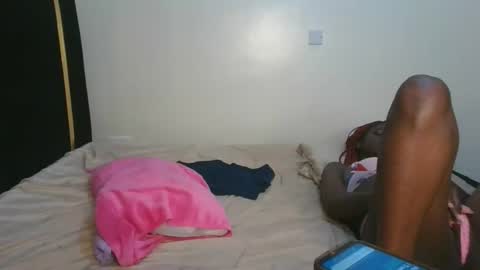 Snapshot of stargirl_lia chatting on March 12, 12:50 am lia online show from March 12, 12:50 am