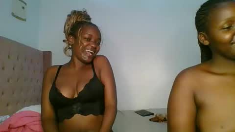 Snapshot of stargirl_lia chatting on May 7, 6:52 am lia online show from May 7, 6:52 am