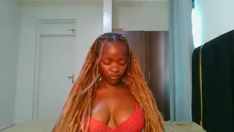 Snapshot of stargirl_lia chatting on May 12, 9:06 am lia online show from May 12, 9:06 am