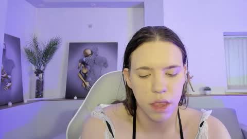 Snapshot of starlight_madison chatting on February 21, 2:12 am Madison online show from February 21, 2:12 am