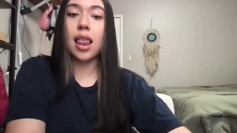 starlitdreams777 online show from May 22, 12:29 am