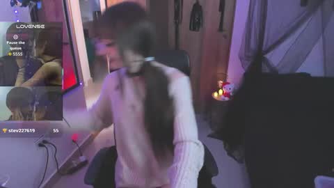 Star Aura online show from December 1, 6:13 pm