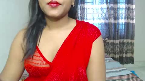 Snapshot of starrywhispers chatting on June 29, 10:26 am StarryWhispers online show from June 29, 10:26 am
