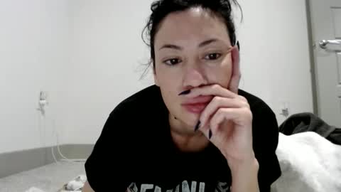 Snapshot of starseedgem chatting on June 10, 2:49 pm starseedgem online show from June 10, 2:49 pm