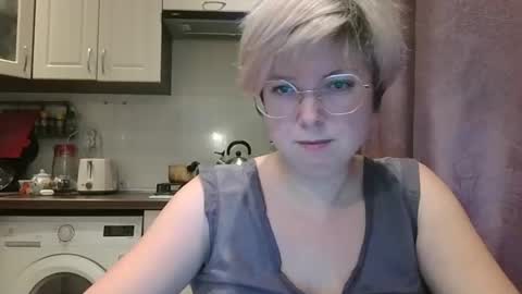 Snapshot of stasya_07 chatting on December 7, 9:11 pm Stasya online show from December 7, 9:11 pm