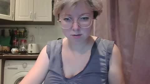 Snapshot of stasya_07 chatting on December 8, 8:15 pm Stasya online show from December 8, 8:15 pm