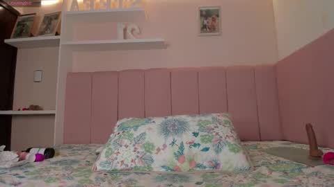 Stefa Gomez  online show from February 5, 10:42 am