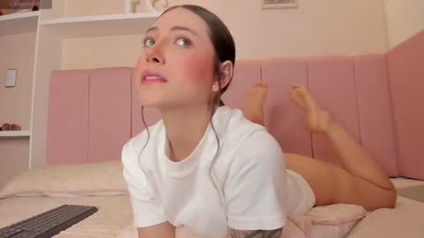 Stefa Gomez  online show from March 12, 1:17 pm