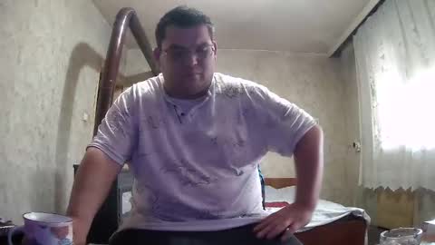 Snapshot of stefan90pt chatting on October 2, 8:32 am Stefan online show from October 2, 8:32 am
