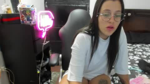 julieth-cancer online show from April 7, 1:50 am