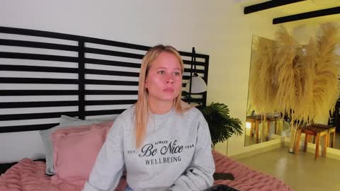 Snapshot of stefannny_ chatting on December 30, 12:31 pm Stefanny online show from December 30, 12:31 pm