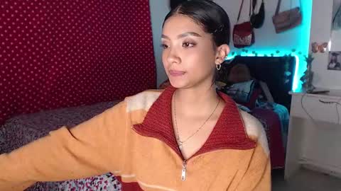 Snapshot of stefanny_pllus chatting on December 26, 6:09 am Im MiaIts my first day here online show from December 26, 6:09 am