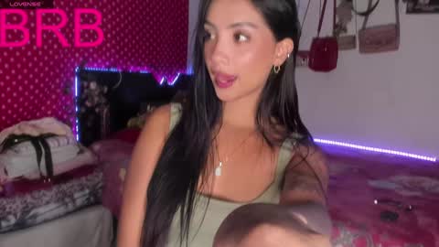 Snapshot of stefanny_pllus chatting on January 4, 6:09 am Im MiaIts my first day here online show from January 4, 6:09 am