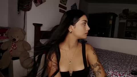 Snapshot of stefanny_pllus chatting on September 16, 11:06 pm Im MiaIts my first day here online show from September 16, 11:06 pm