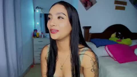 Snapshot of stefanny_pllus chatting on October 16, 1:28 am Im MiaIts my first day here online show from October 16, 1:28 am