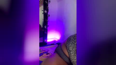 Snapshot of stefany22340 chatting on February 18, 10:39 pm stefany online show from February 18, 10:39 pm