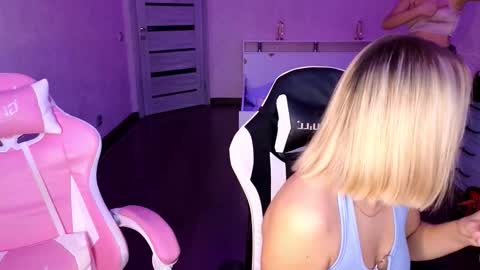 Snapshot of stefany_and_bettany chatting on October 31, 1:56 pm stefany_and_bettany online show from October 31, 1:56 pm