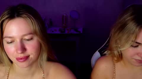 Snapshot of stefany_and_bettany chatting on November 14, 8:51 pm stefany_and_bettany online show from November 14, 8:51 pm