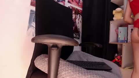 Snapshot of stefany_lovers01 chatting on June 14, 2:24 am stefany lovers online show from June 14, 2:24 am