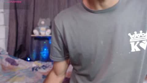 stefany_pablo1 online show from November 18, 2:43 pm