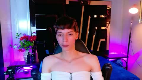 stefany piink online show from May 6, 12:43 pm