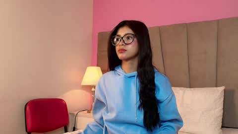 Snapshot of stefanybloom chatting on May 21, 12:12 pm stefanybloom online show from May 21, 12:12 pm