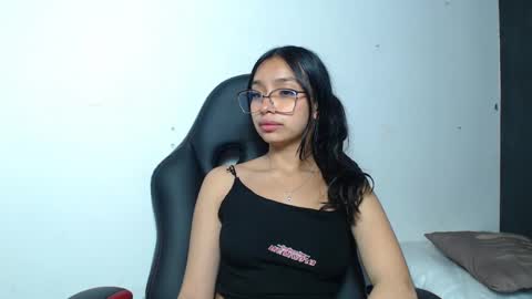 Stefanny lopez online show from March 11, 12:17 pm