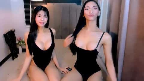 Snapshot of steffani_deluxe chatting on February 12, 2:39 am STEF online show from February 12, 2:39 am