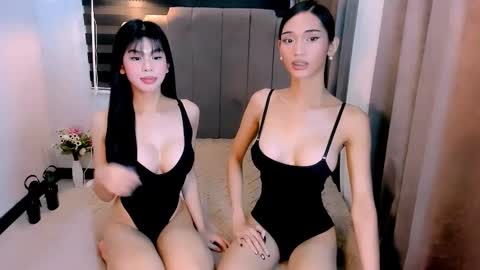 Snapshot of steffani_deluxe chatting on February 19, 2:51 am STEF online show from February 19, 2:51 am