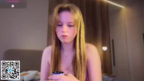 STEFI  Streams every day from 10 PM GTM1  online show from May 21, 4:08 am