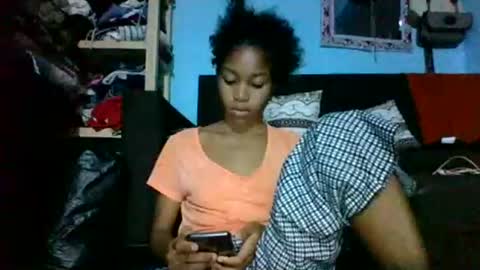 Snapshot of stehalolo chatting on February 14, 1:46 am stehalolo online show from February 14, 1:46 am