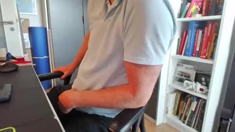 Snapshot of steiferpimmel chatting on June 5, 8:42 am steiferpimmel online show from June 5, 8:42 am