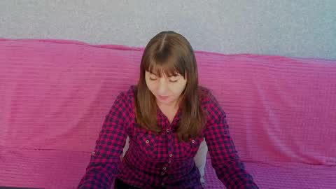 Snapshot of steladream chatting on April 24, 9:34 am Stela online show from April 24, 9:34 am